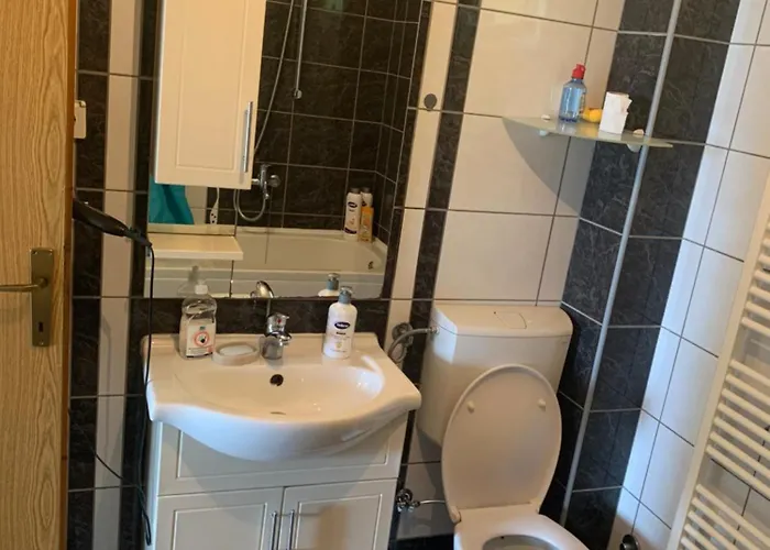 Stan Na Dan Memic شقة *